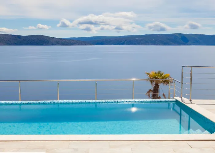 Natura - Infinity Pool, Magical Nature And View, Complete Privacy - By Traveler Tourist Agency Id 2136