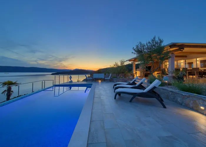 Villa Natura - Infinity Pool, Magical Nature And View, Complete Privacy - By Traveler Tourist Agency Id 2136 *