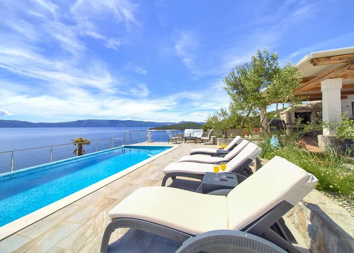 Villa Natura - Infinity Pool, Magical Nature And View, Complete Privacy - By Traveler Tourist Agency Id 2136