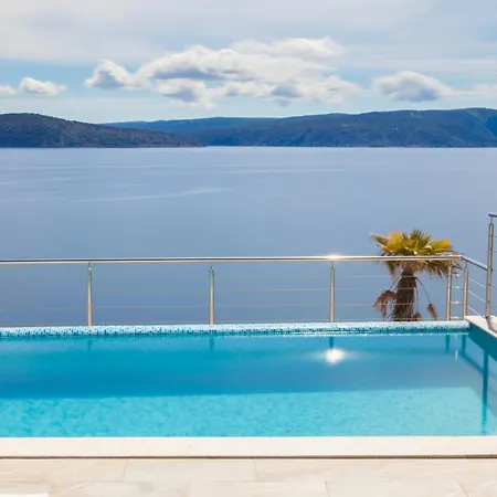 Natura - Infinity Pool, Magical Nature And View, Complete Privacy - By Traveler Tourist Agency Id 2136